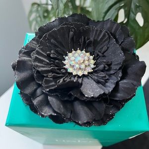 Tieks Box w/Black Topper